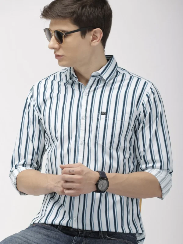 Men's High-End Striped Non-Ironing Shirt â€“ Business Casual, Autumn & Winter